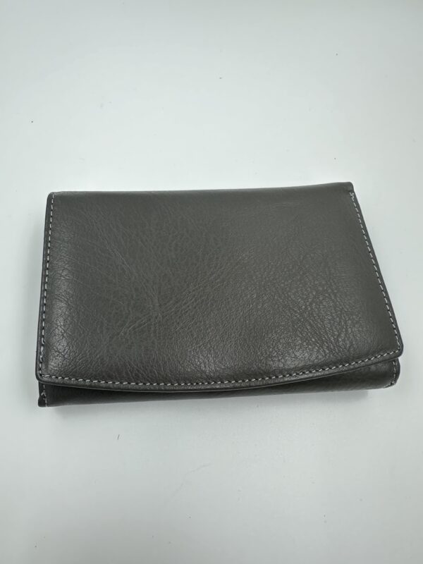 Дамски портфейл от естествена кожа в сиво MD Style