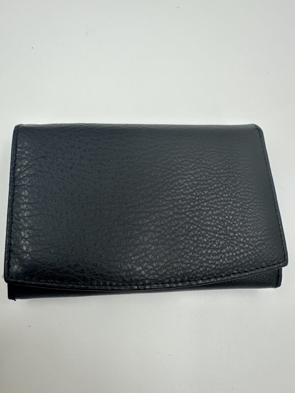 Дамски портфейл от естествена кожа в черно MD Style