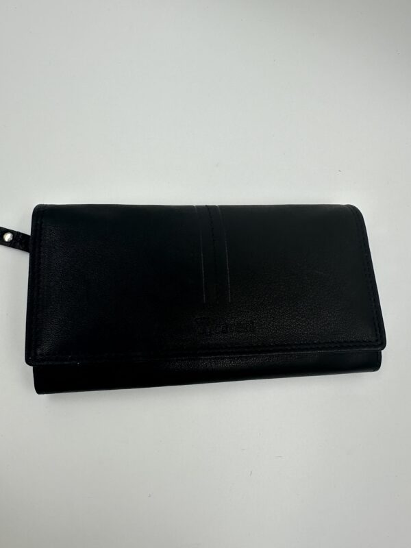 Дамски портфейл от естествена кожа в черно MD Style