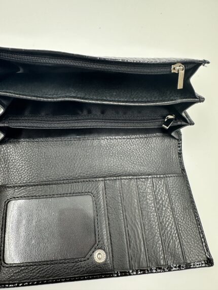 Дамски портфейл от естествена кожа и лак в черно MD Style