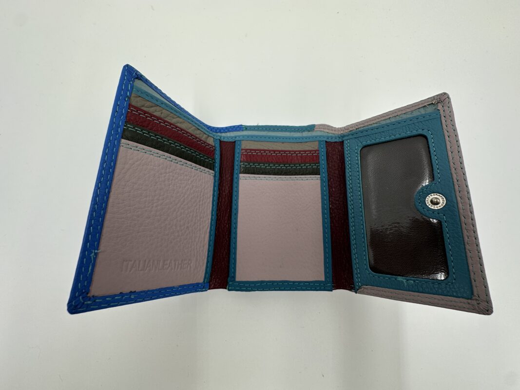 Дамски портфейл от естествена кожа в многоцветен дизайн MD Style