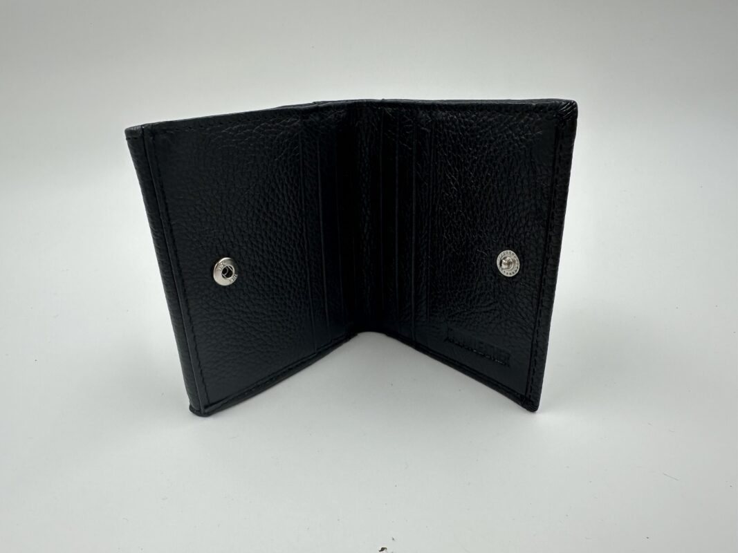 Дамски портфейл от естествена кожа в черно MD Style