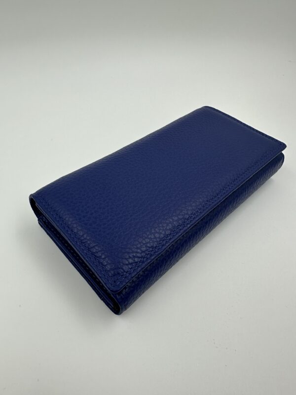 Дамски портфейл от естествена кожа в синьо MD Style