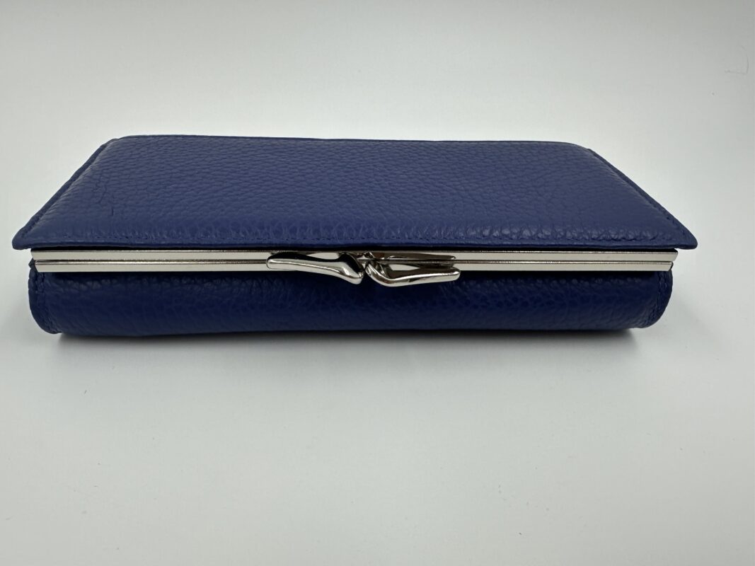 Дамски портфейл от естествена кожа в синьо MD Style