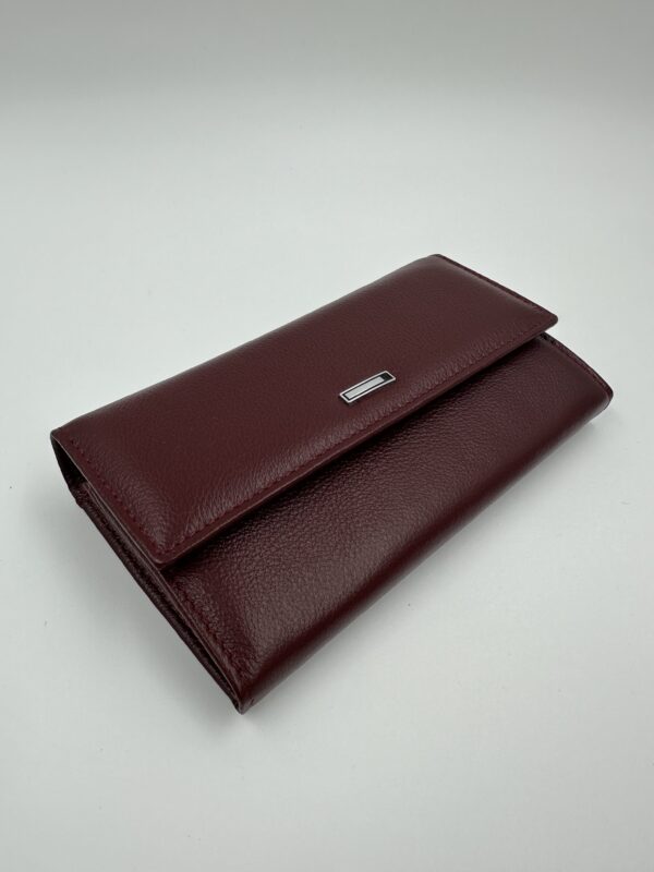 Дамски портфейл от естествена кожа в бордо MD Style