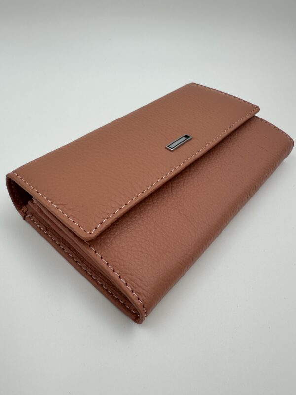 Дамски портфейл от естествена кожа в розово MD Style