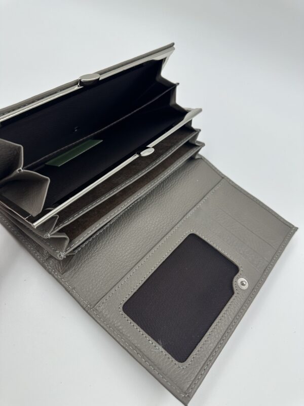Дамски портфейл от естествена кожа в сиво MD Style
