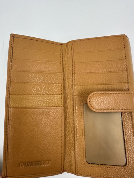 Дамски портфейл от естествена кожа в горчица MD Style