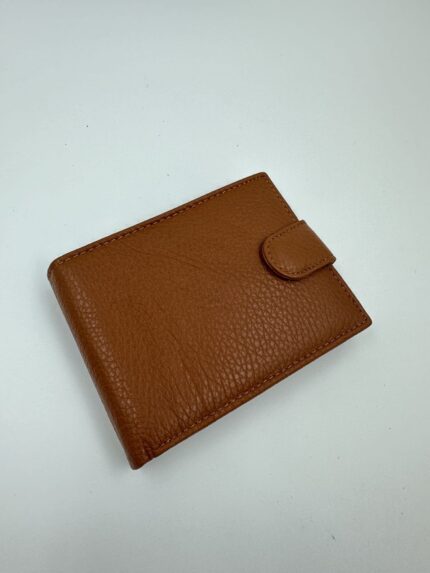 Мъжки портфейл от естествена кожа кафяв с магнит