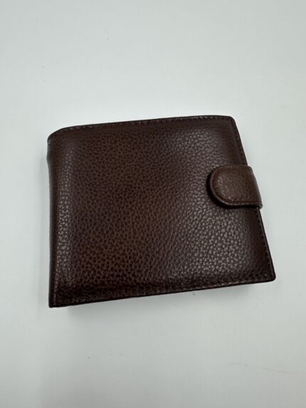 Мъжки портфейл от естествена кожа кафяв закопчаване копче MD Style