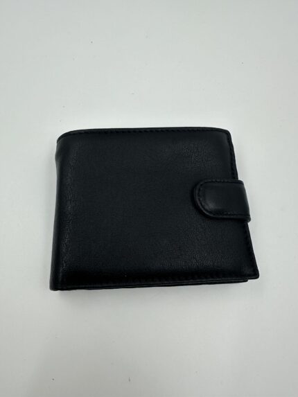 Мъжки портфейл от естествена кожа черен закопчаване магнит MD Style