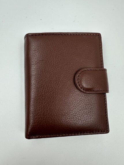 Мъжки портфейл от естествена кожа кафяв закопчаване магнит MD Style