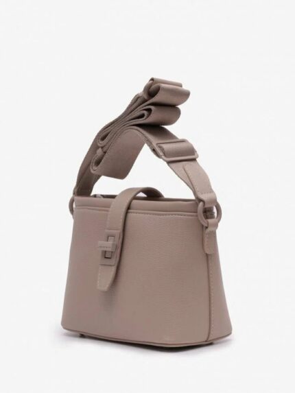 Дамска кросбоди чанта от висококачествена еко кожа David Jones – код: CM7507-1 MD Style