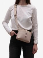 Дамска кросбоди чанта от висококачествена еко кожа David Jones – код: CM7507-1 MD Style